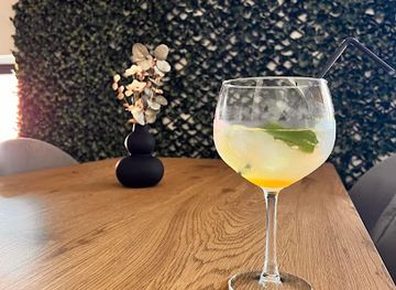 romania/rodnei-mountains/bar/b-est-pub