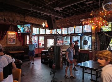 tennessee/chattanooga-riverfront/bar/hifi-clyde-s-chattanooga