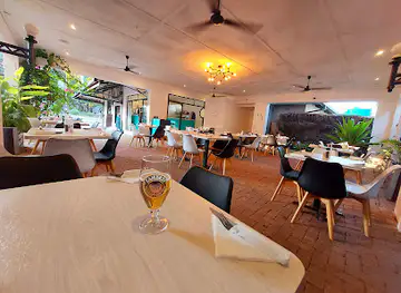 Zulu Bistro Bar