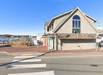 massachusetts/martha-s-vineyard/bar/donavan-s-reef