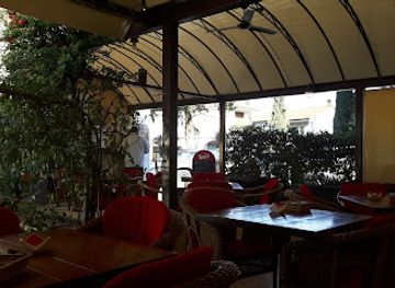 slovenia/izola/bar/okrepcevalnica-royal-natasa-sluga-s-p