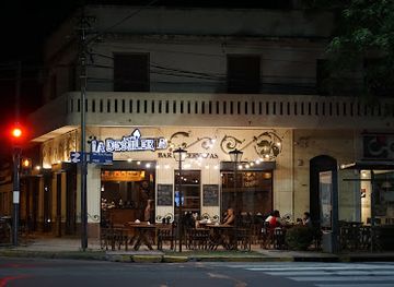 argentina/rosario/barrio-fisherton/bar/la-destileria