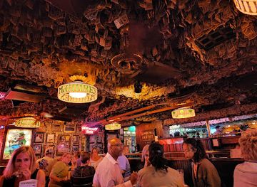 McGuire's Irish Pub