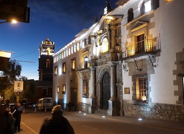 bolivia/potosi/plaza-10-de-noviembre/bar/plaza-10-de-noviembre