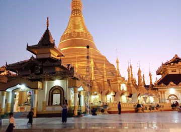 myanmar-burma/mon-state/bar/tha-pyay-liquor