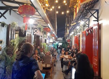 cambodia/siem-reap/old-market-area/bar/welsh-consulate-siem-reap