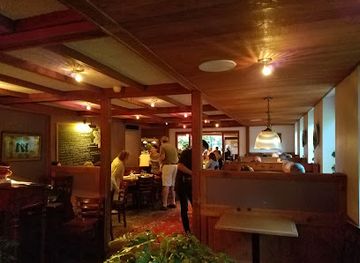 connecticut/bear-mountain/bar/woodland