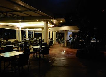 guam/mount-jumullong-manglo/bar/tree-bar