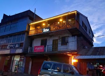 india/manipur/bar/the-place-music-and-grill