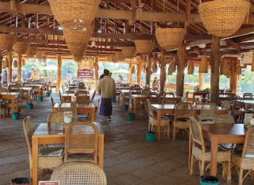myanmar-burma/chin-hills/bar/december-garden-waterfall