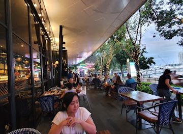 singapore/sentosa-island/bar/quayside-isle