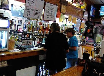 ohio/hocking-hills/bar/main-event