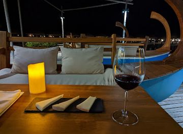 maldives/huvadhoo-atoll/bar/ile-de-joie