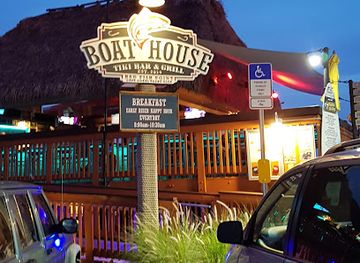 florida/cape-coral/bar/the-boathouse-tiki-bar-grill-cape-coral