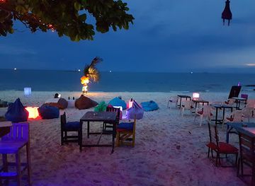 thailand/rayong/rayong-beach/bar/friendly-bar