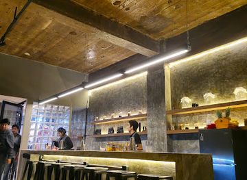 indonesia/surabaya/tunjungan/bar/fisixty-02