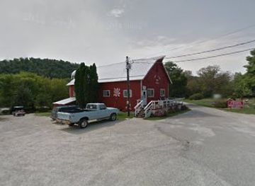 iowa/great-river-road/bar/red-barn
