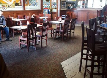 rhode-island/watch-hill/bar/cleats-sports-club