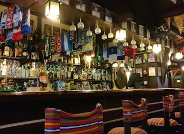 portugal/madeira/bar/local-pub