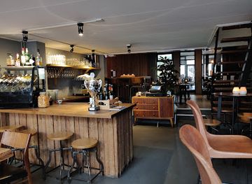 netherlands/hoge-veluwe-national-park/bar/iveau-burgers-wijnbar