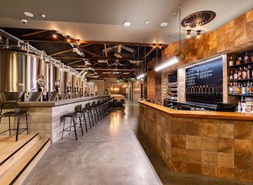 new-zealand/new-plymouth/bar/shining-peak-brewing