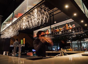 canada/saskatchewan/bar/bokeh-on-the-plaza