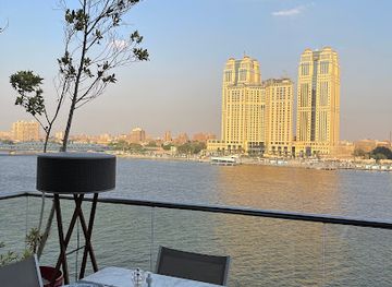 egypt/cairo/zamalek/bar/crimson-bar-grill-cairo-egypt