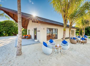 maldives/noonu-atoll/bar/movenpick-coffee-wine-lounge