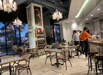 singapore/bukit-batok/bar/spruce