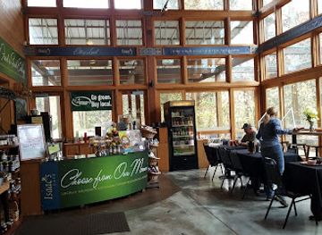 kentucky/bernheim-arboretum-and-research-forest/bar/isaac-s-cafe