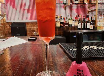 oklahoma/enid/bar/pj-s-champagne-bar