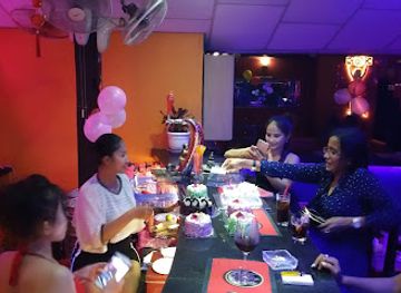 cambodia/sihanoukville/independence-beach/bar/niagara-bar