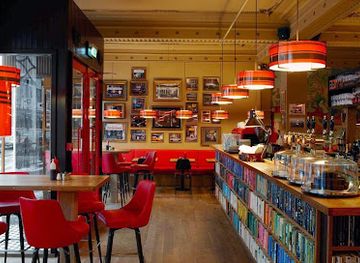 iceland/highlands/bar/the-laundromat-cafe