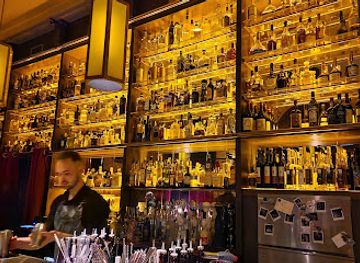 hungary/kunsag/bar/black-swan-budapest