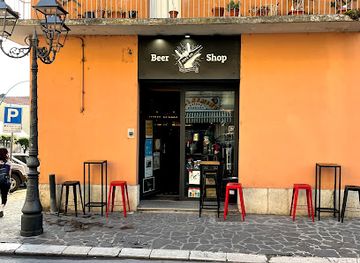 italy/molise/bar/hops-up