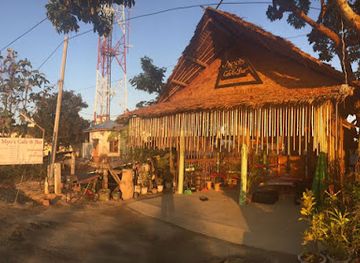 myanmar-burma/ngwe-saung-beach/bar/myo-s-cafe-bar