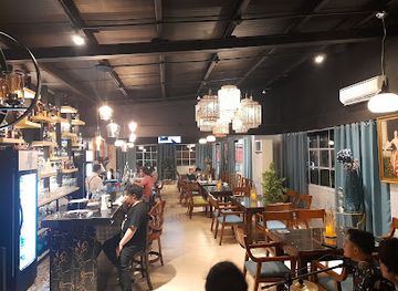 philippines/anawangin-cove/bar/blacktail-bar-restaurant