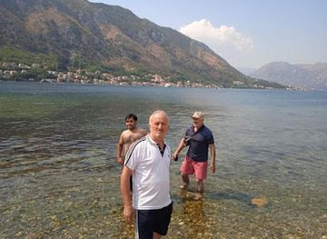 montenegro/kotor-bay/bar/parking-beach-club