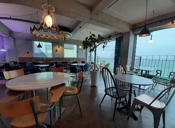 south-korea/gangneung-coastal-areas/bar/long-bread