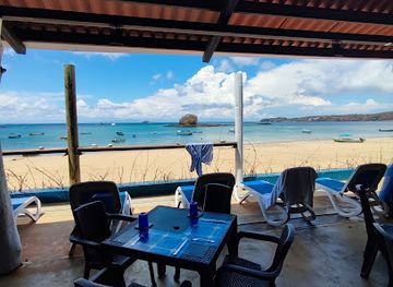 panama/pearl-islands/bar/gianluca-in-cucina