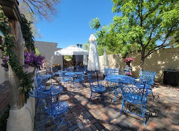 new-mexico/santa-fe/canyon-road/bar/ahmyo-wine-garden