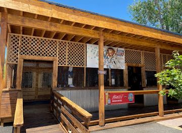 new-mexico/chaco-culture-national-historical-park/bar/win-place-show-bar-package-liquor-store