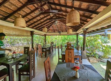 sri-lanka/arugam-bay/bar/dream-garden-restaurant-bar