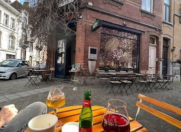 belgium/brussels/schaerbeek/bar/python-beer-cellar