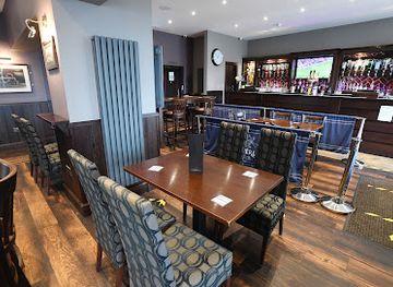 united-kingdom/west-lothian/bar/rooms-the-railway