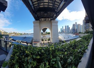 australia/central-queensland/bar/fiume-rooftop-bar