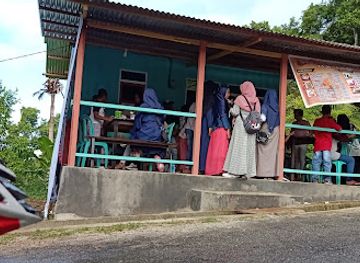 indonesia/banda-islands/bar/rm-teras-kota-desa-selamon