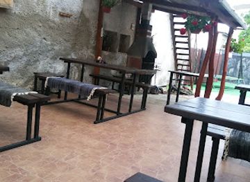 slovakia/saris/bar/pod-hradom