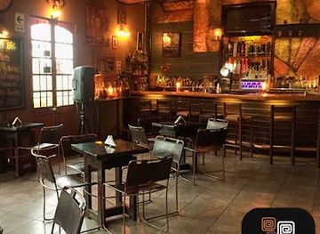 peru/arequipa/miraflores/bar/peru-bar-pizzas-grill