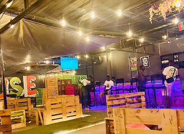 burkina-faso/centre-south/bar/trap-house-lounge-bar-restaurant